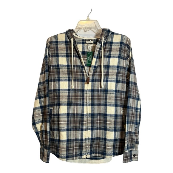 L.L. Bean Jackets & Blazers - NWT L.L. Bean Women’s Hooded Plaid Flannel Jacket Size Medium